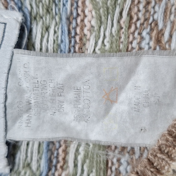 Vintage hand embroidered sweater vest size small by Jantzen classics - Picture 4 of 9